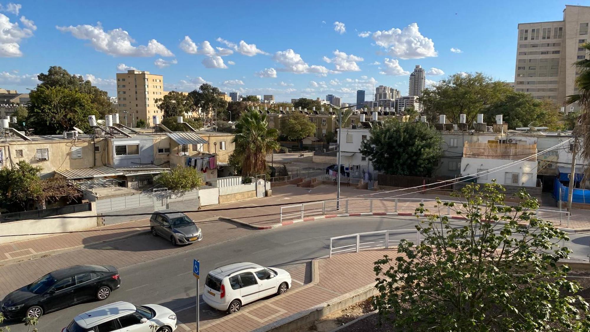 דירה יפיפיה! מיקום מעולה! אוניברסיטת בן גוריון, סורוקה, שוק, פארק! Διαμέρισμα Μπερ Σεβά Εξωτερικό φωτογραφία